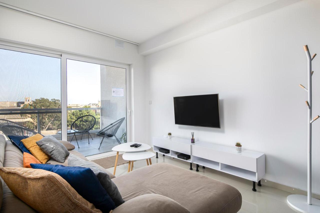 Spacious, Modern & Cosy 2 Bedroom 2 Bathroom Apartment - St. Julians Saint Julian's 외부 사진