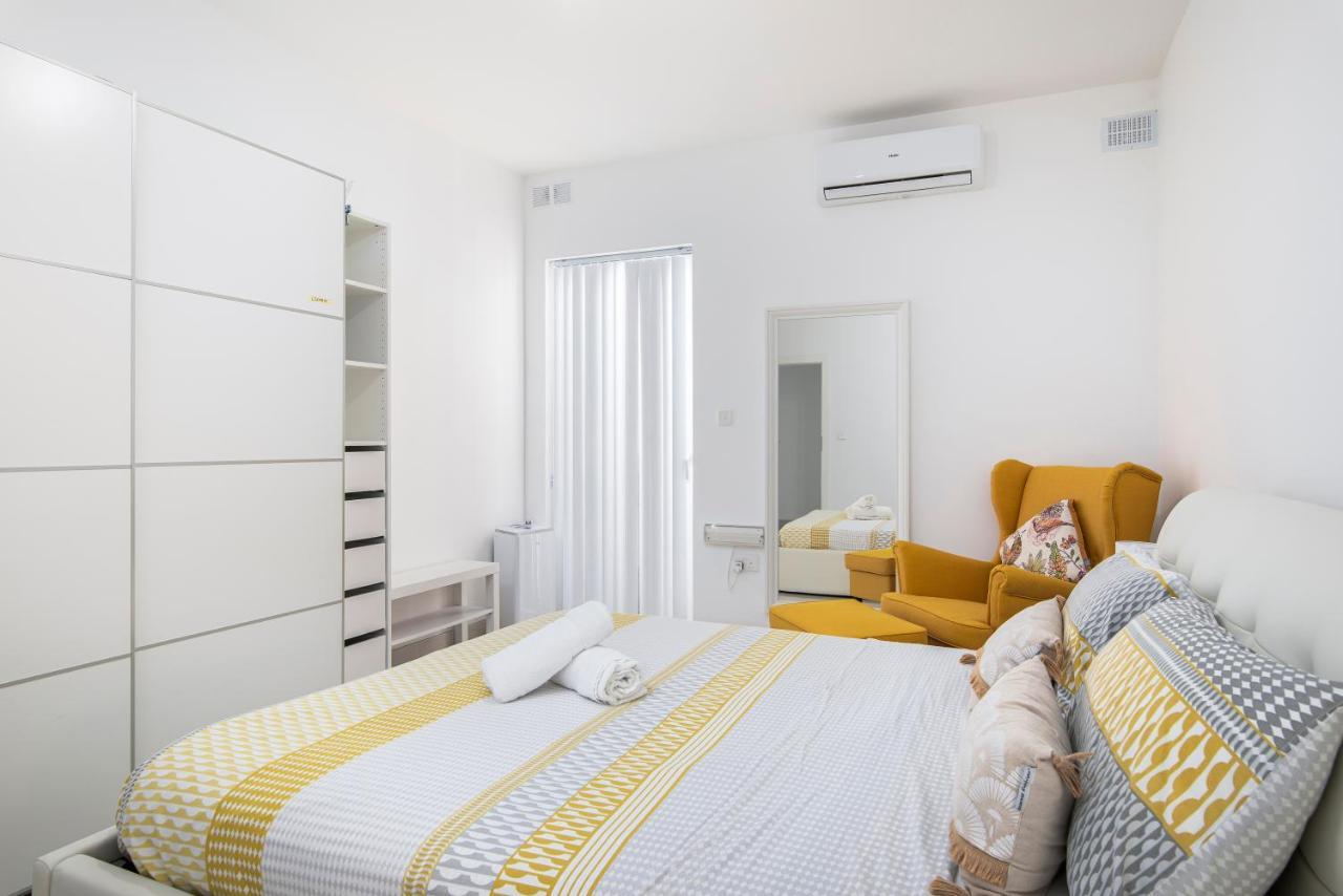 Spacious, Modern & Cosy 2 Bedroom 2 Bathroom Apartment - St. Julians Saint Julian's 외부 사진