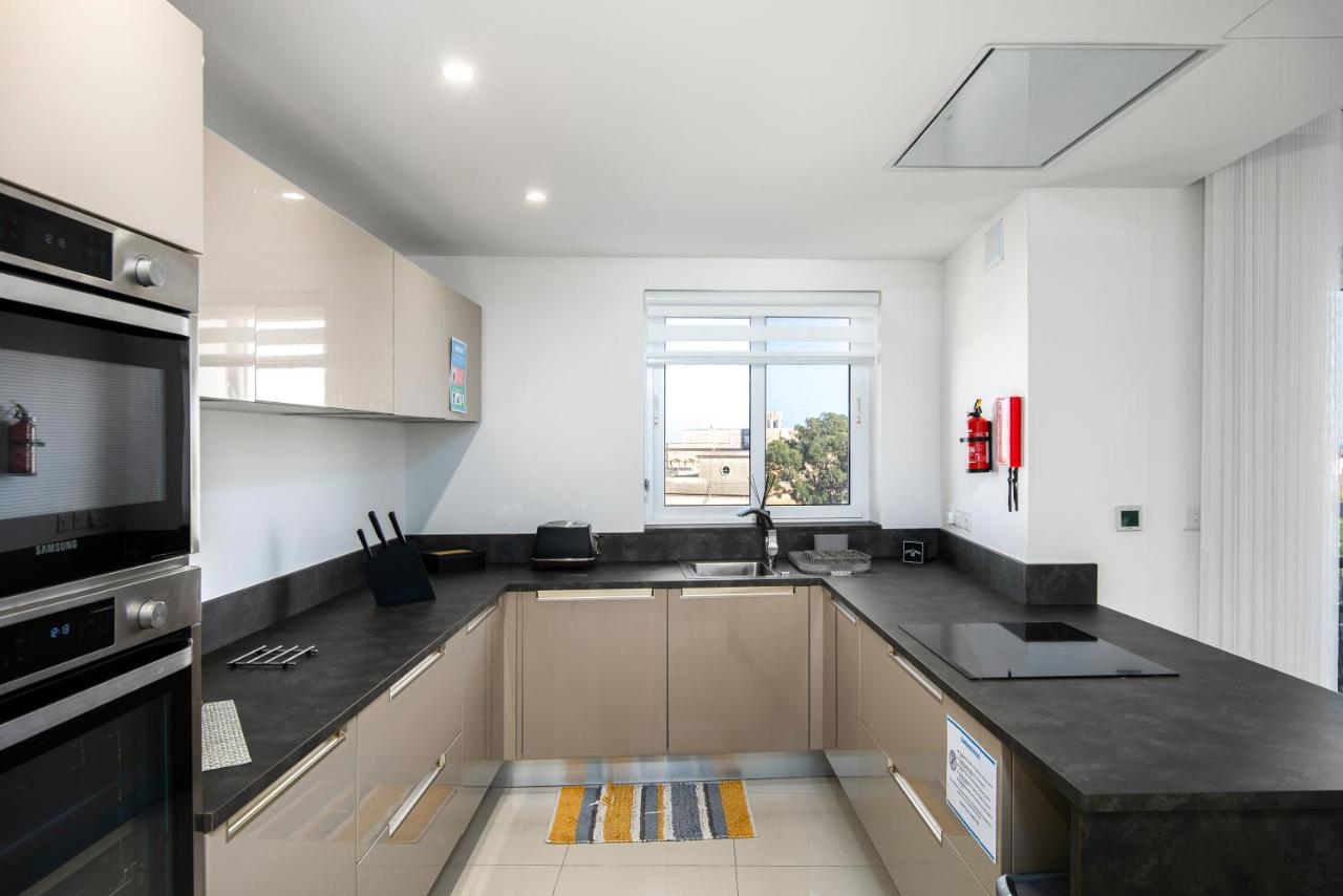 Spacious, Modern & Cosy 2 Bedroom 2 Bathroom Apartment - St. Julians Saint Julian's 외부 사진